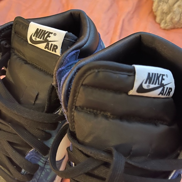 Women’s Air Jordan 1 Retro High Tie Dye Shoes - Picture 4 of 9